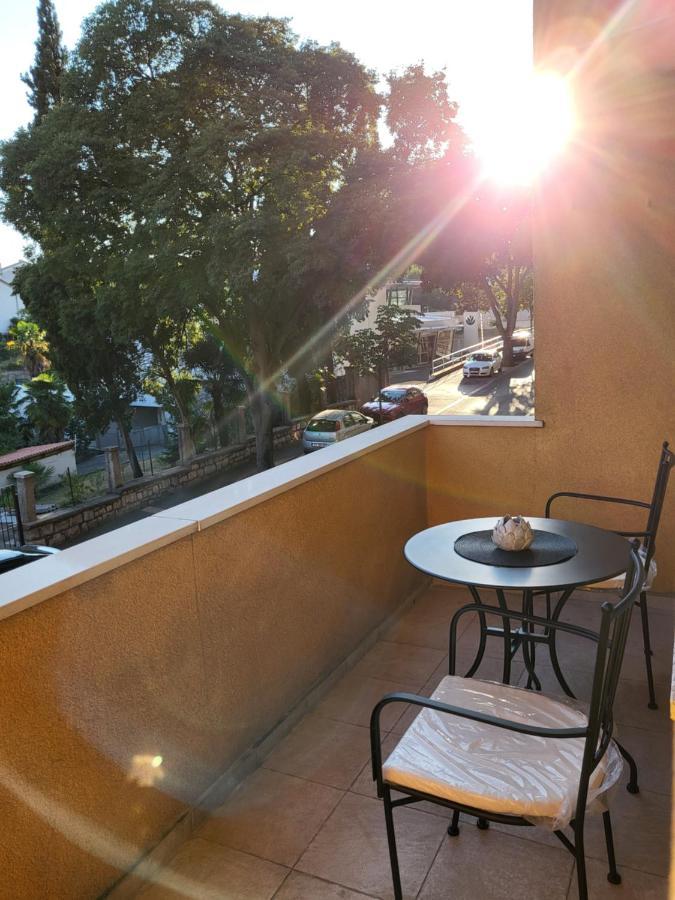 With Free Parking And Large Balcony